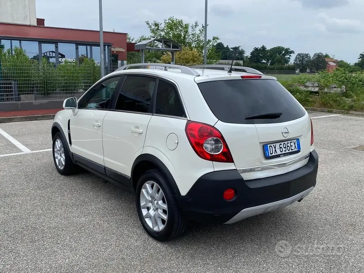 Usado Opel Antara Edition+ 127 CV (93 kW) 2009 Blanco SUV