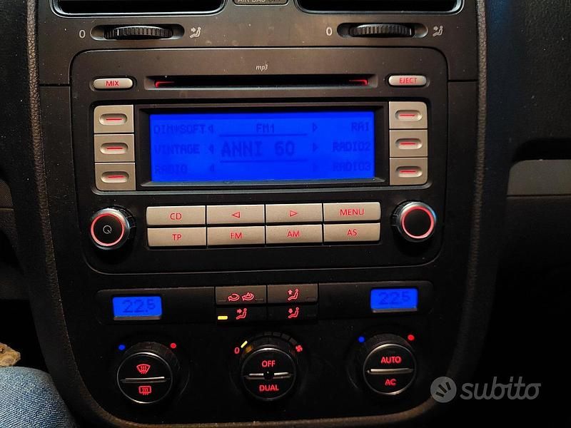 Usata VW Jetta Comfortline 102 CV (75 kW) 2009 Grigio Berlina