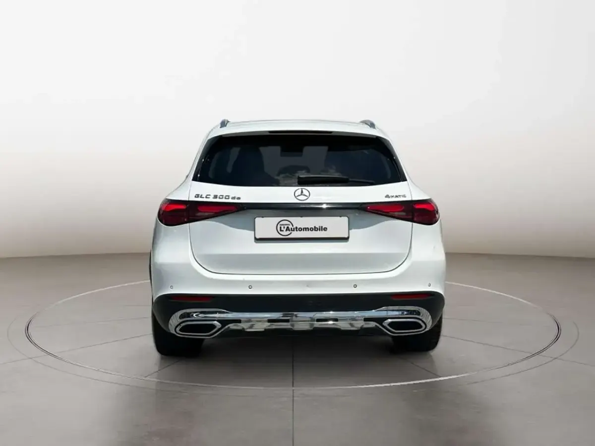 Usata Mercedes GLC300 Advanced 197 CV (144 kW) 2023 Bianco SUV
