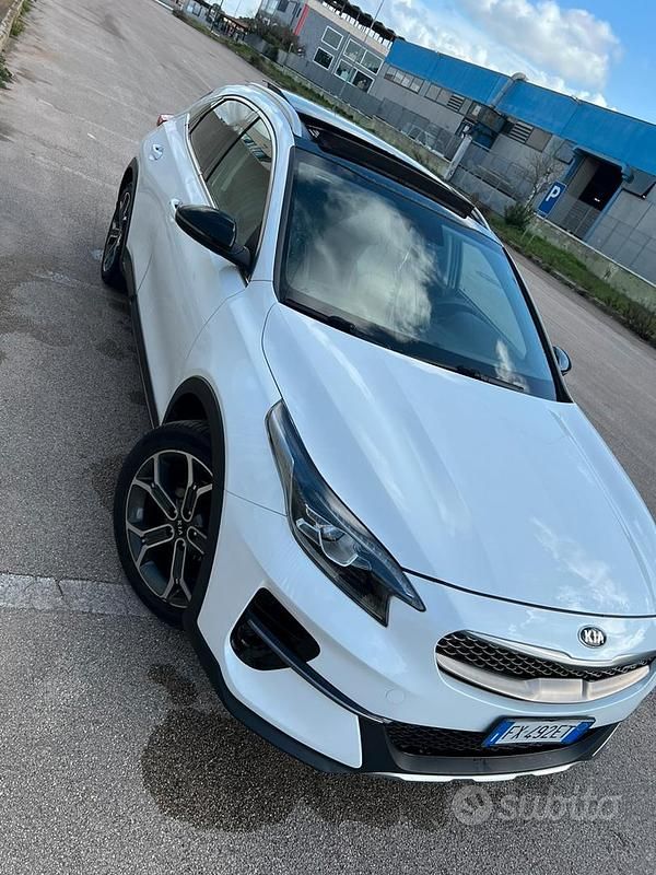 Usata Kia XCeed 136 CV (100 kW) 2019 Bianco SUV