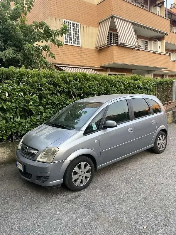 Usata Opel Meriva Club 75 CV (55 kW) 2006 Monovolume