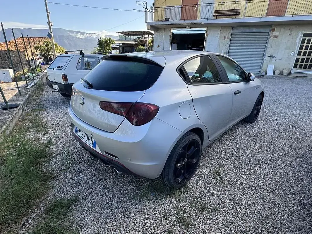 Usata Alfa Romeo Giulietta Super 150 CV (110 kW) 2018 Utilitaria