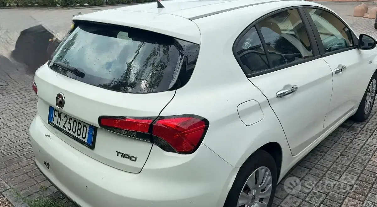 Usata Fiat Tipo 95 CV (69 kW) 2017 Bianco Berlina
