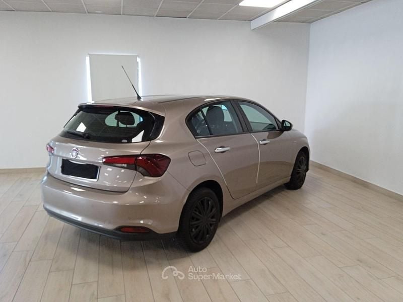 Usata Fiat Tipo Easy 120 CV (88 kW) 2017 Beige Utilitaria