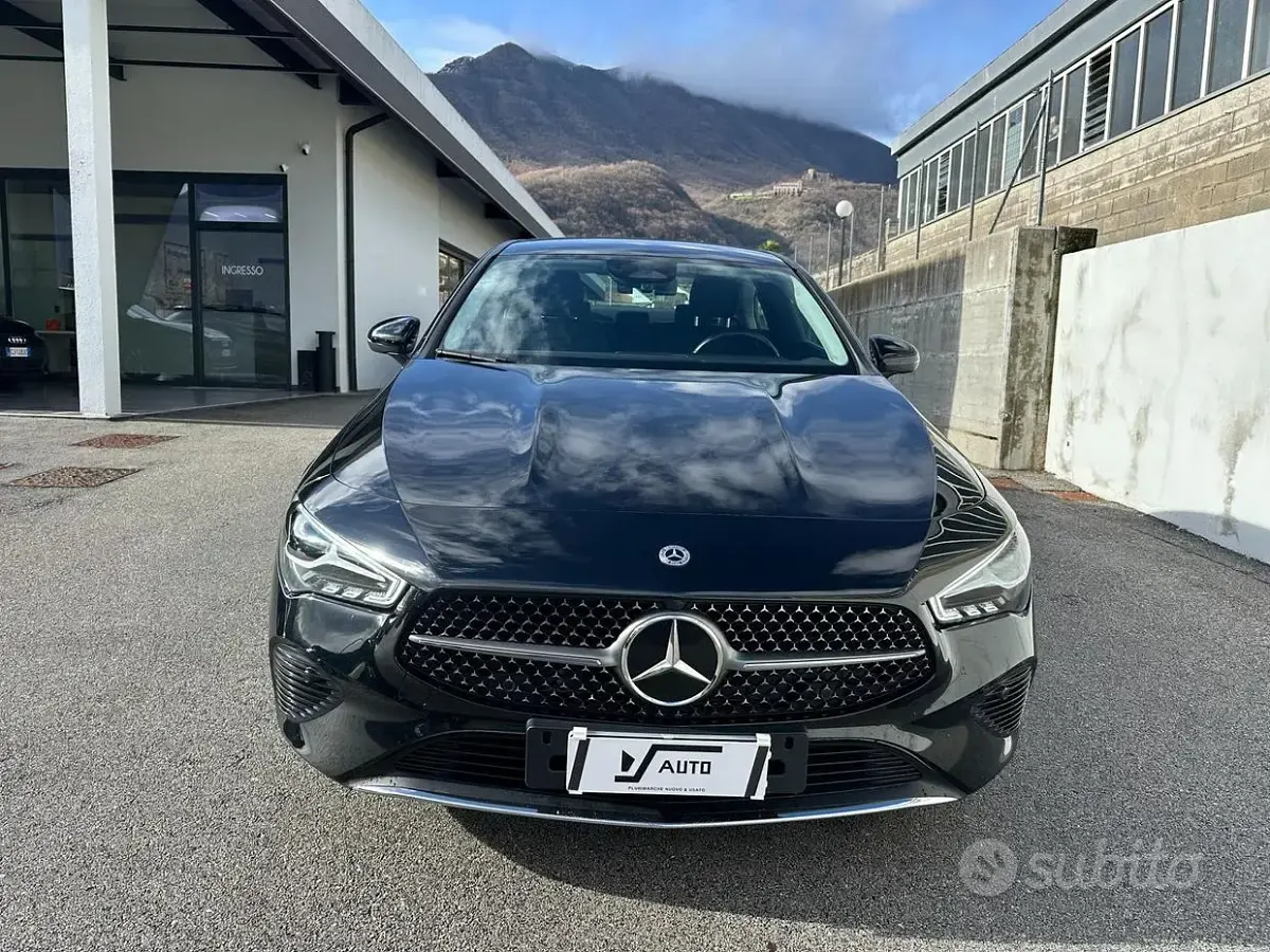 Usata Mercedes CLA200 Advanced 150 CV (110 kW) 2023 Nero cosmo Coupé