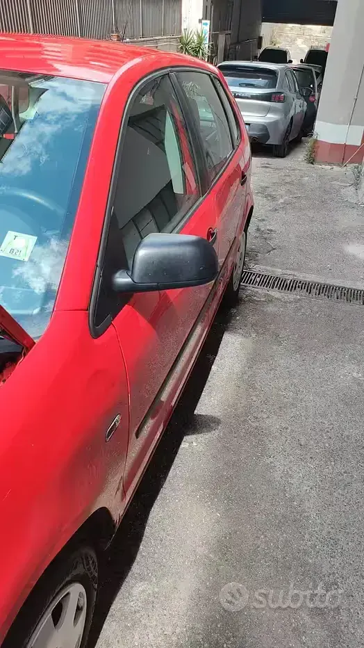 Usata VW Polo 64 CV (47 kW) 2004 Rosso Utilitaria