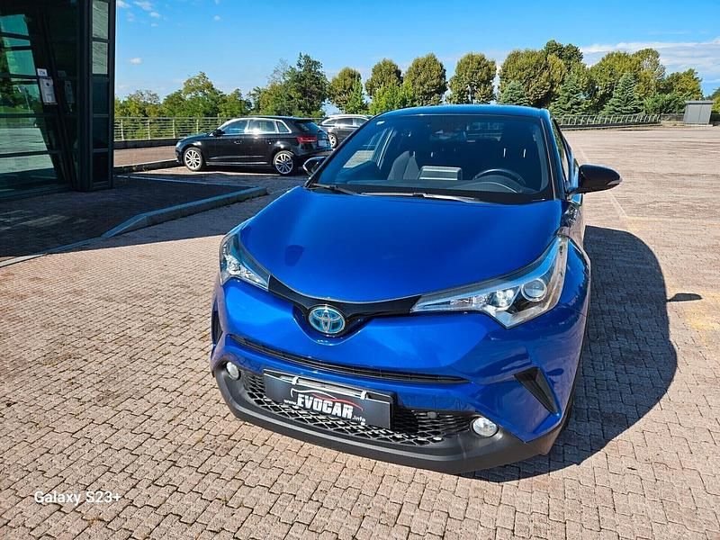 Usata Toyota C-HR 97 CV (71 kW) 2018 Blu SUV