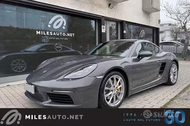 Usata Porsche 718 Cayman 299 CV (219 kW) 2018 Grigio Coupé