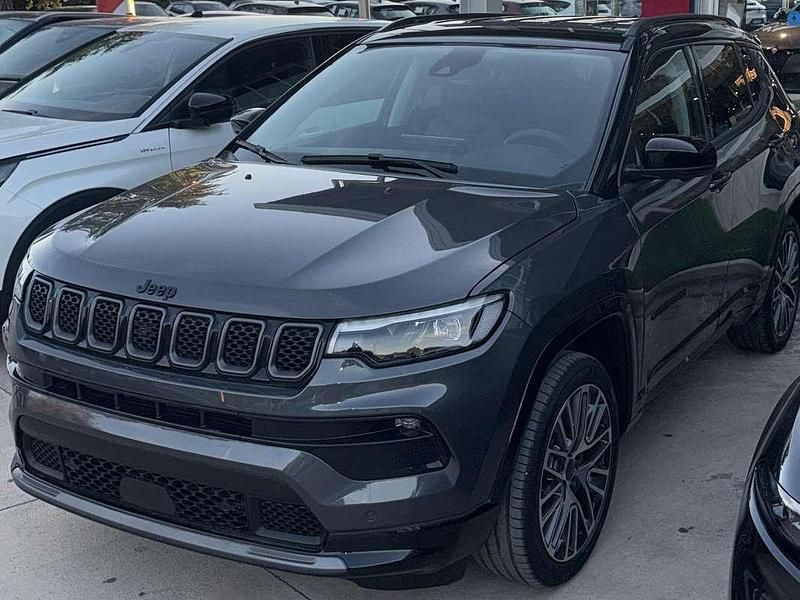 Usata Jeep Compass Summit 131 CV (96 kW) 2024 Grigio SUV