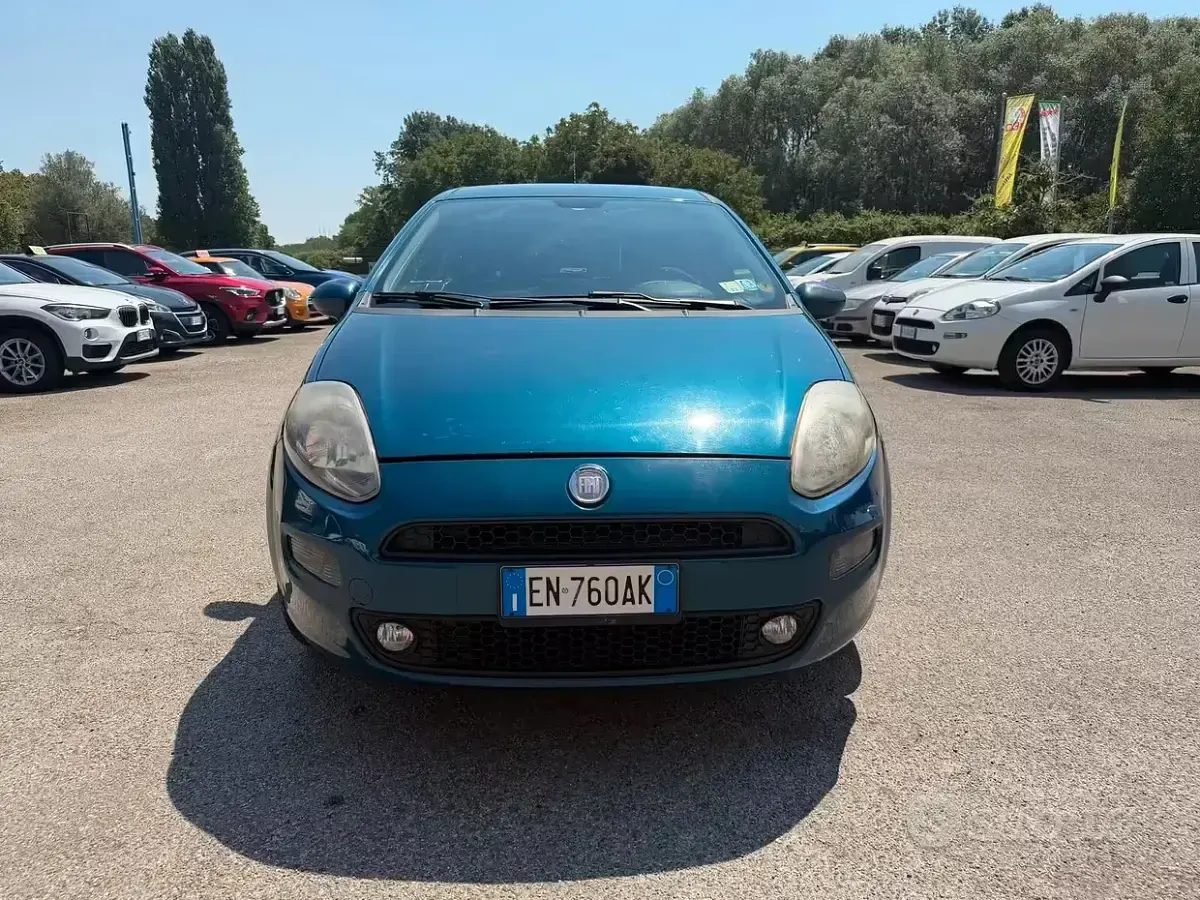 Usata Fiat Punto Lounge 77 CV (56 kW) 2012 Utilitaria