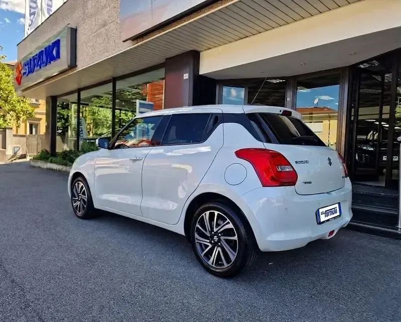 Usata Suzuki Swift 83 CV (61 kW) 2023 Other Utilitaria