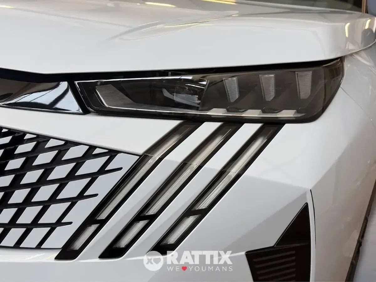 Usata Peugeot 5008 GT 145 CV (106 kW) 2025 Bianco okenite SUV