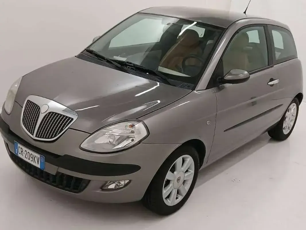 Usata Lancia Ypsilon 69 CV (50 kW) 2004 Bronzo Utilitaria