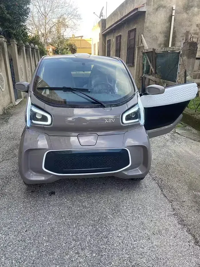 Usata XEV Yoyo 7 kW (10 CV) 2024 Marrone Utilitaria