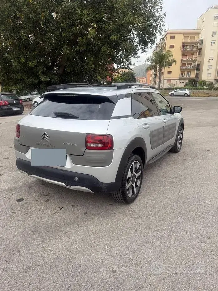 Usata Citroën C4 Cactus Shine 92 CV (67 kW) 2015 Grigio Utilitaria