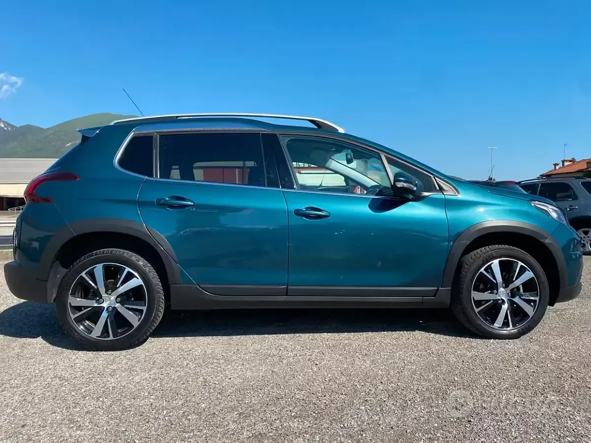 Usata Peugeot 2008 Allure 120 CV (88 kW) 2018 Verde SUV