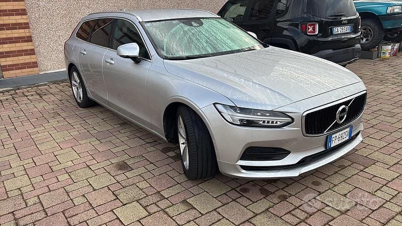 Usata Volvo V90 Momentum 150 CV (110 kW) 2018 Grigio Station wagon
