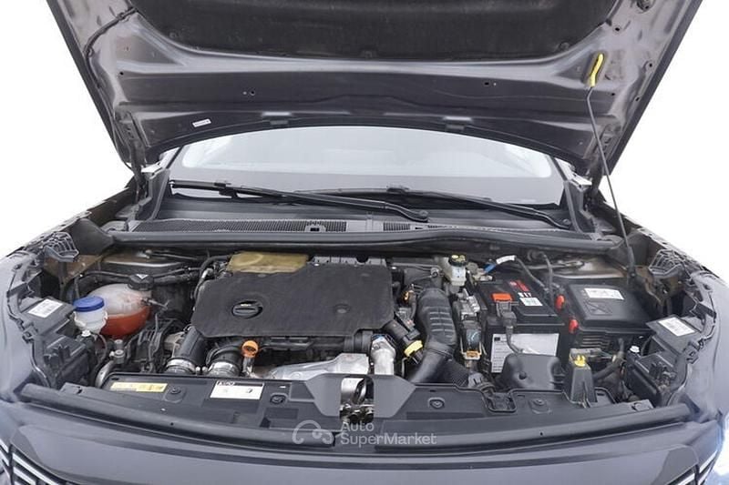 Usata Peugeot 2008 131 CV (96 kW) 2022 Gray SUV