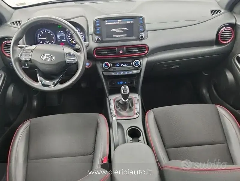 Usata Hyundai Kona 120 CV (88 kW) 2019 Grigio SUV