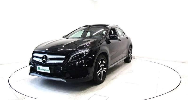 Usata Mercedes GLA220 170 CV (125 kW) 2015 Nero SUV