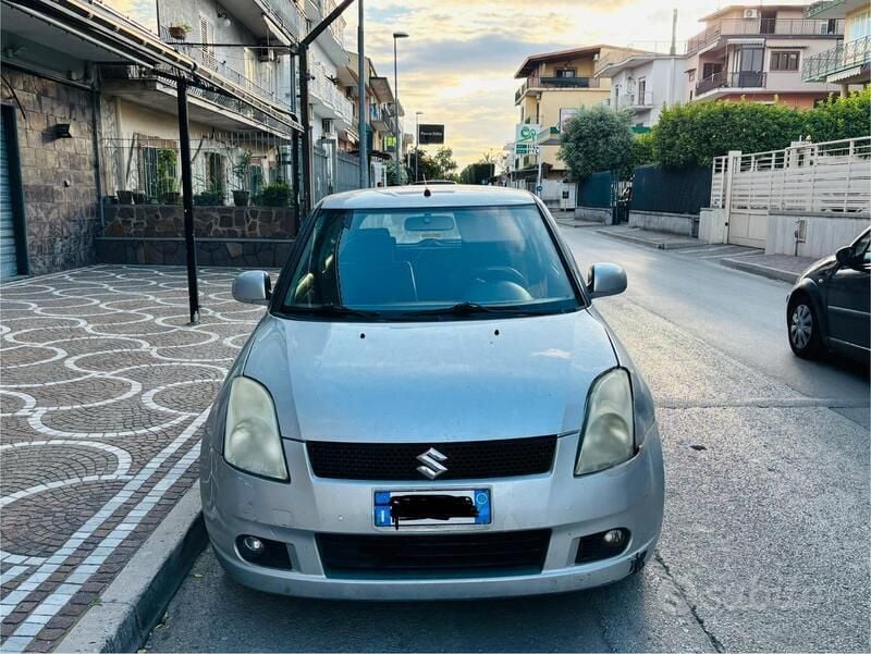 Usata 2007 Suzuki Swift Due volumi | 1200 € (Ottimo prezzo) - Immagine 1/3