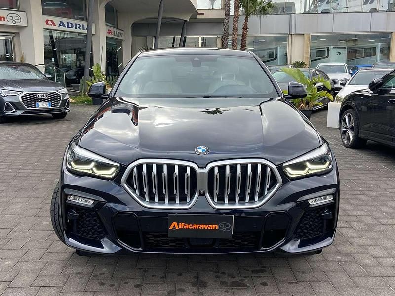 Usata BMW X6 M Sport 265 CV (194 kW) 2020 Blu/azzurro SUV