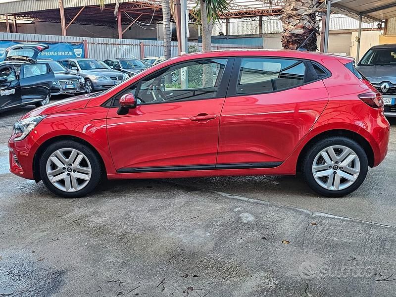 Usata Renault Clio V Business 101 CV (74 kW) 2022 Rosso Utilitaria