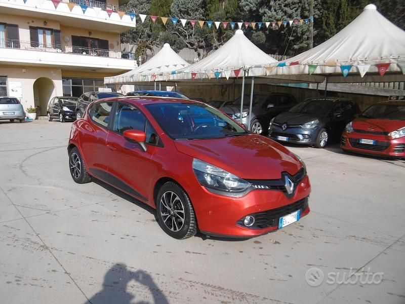 Usata Renault Clio IV 75 CV (55 kW) 2015 Rosso Berlina