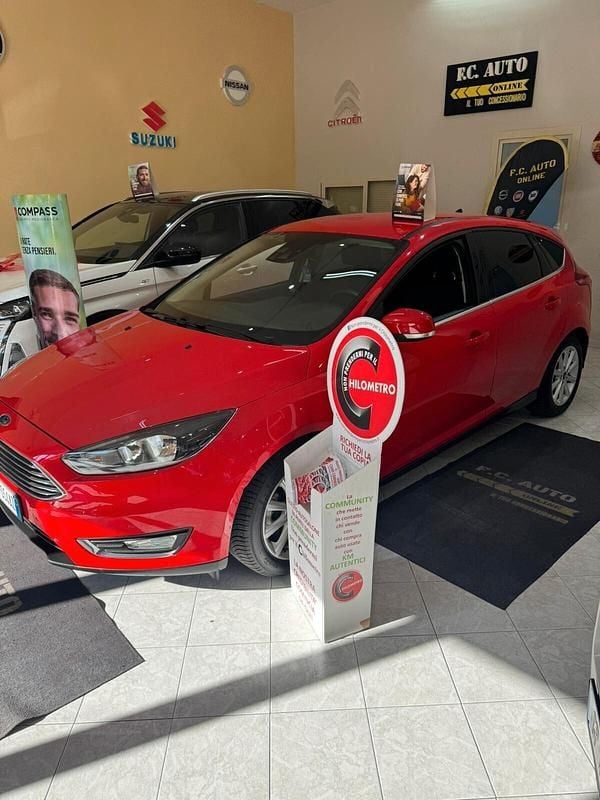 Usata Ford Focus Titanium 119 CV (87 kW) 2015 Rosso Berlina