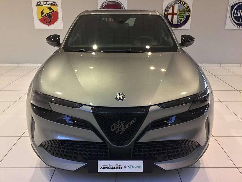 Usata Alfa Romeo Junior 114 kW (156 CV) 2025 Grigio SUV