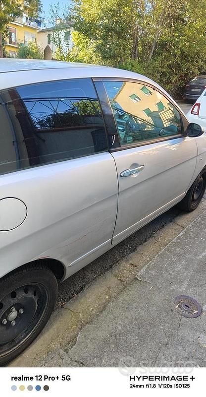 Usata Lancia Ypsilon 90 CV (66 kW) 2008 Grigio Utilitaria