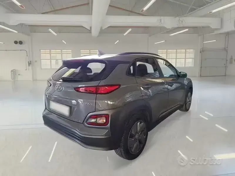 Usata Hyundai Kona XPrime 25 kW (35 CV) 2020 Grigio SUV