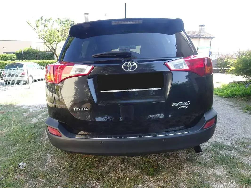 Usata Toyota RAV4 Lounge 150 CV (110 kW) 2013 Nero SUV