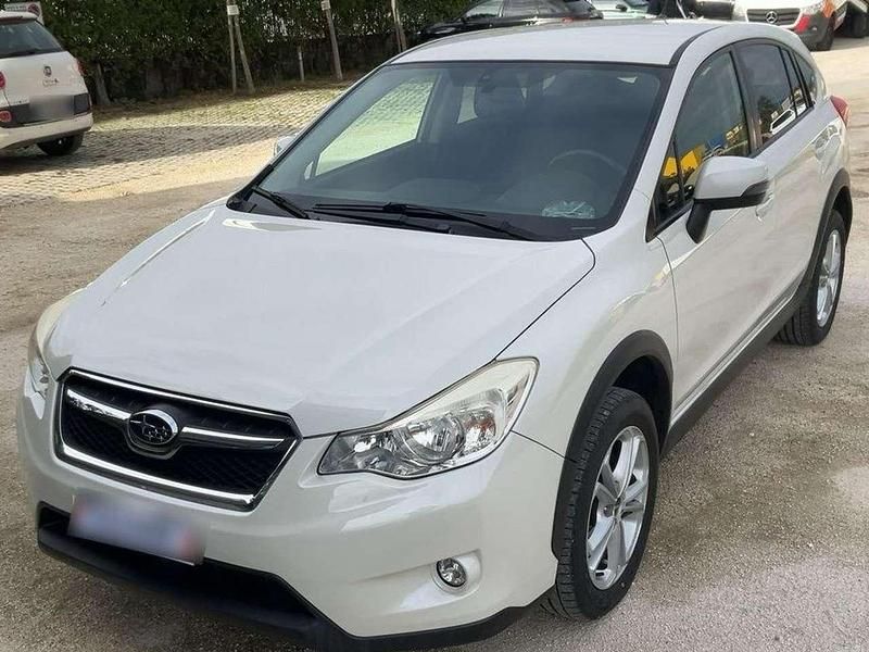 Bianco Usata 2015 Subaru XV Comfort SUV | 9800 € (Ottimo prezzo) - Immagine 1/4