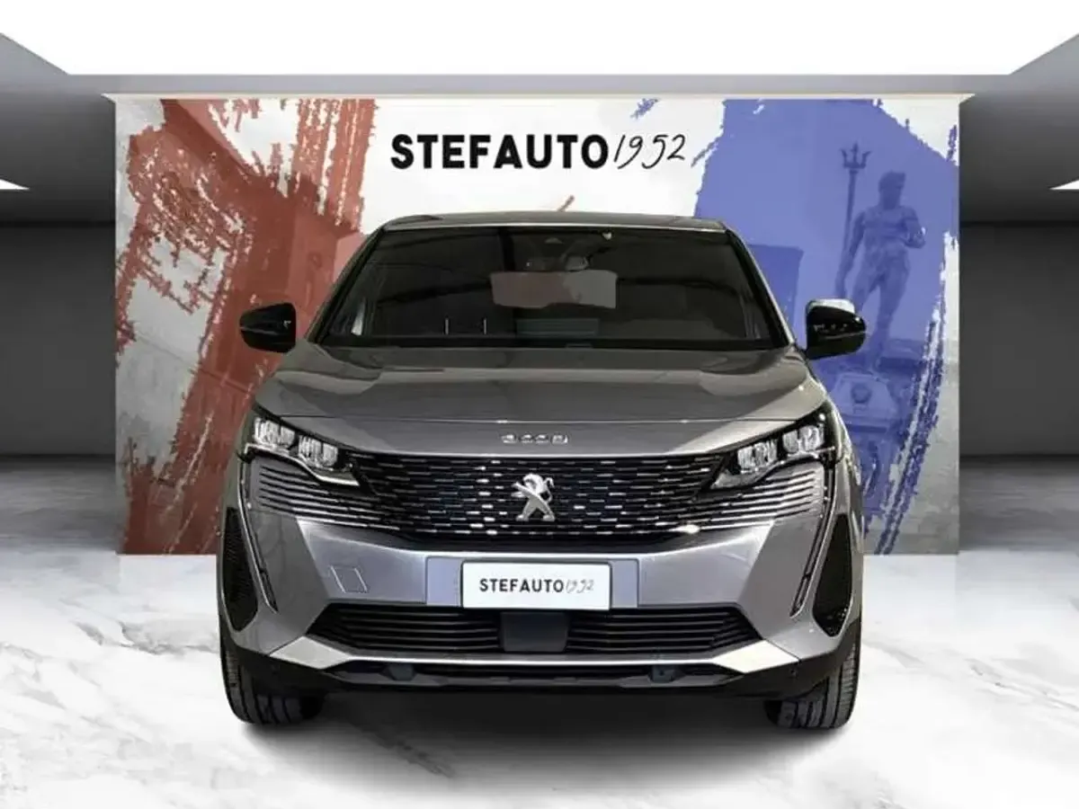 Usata Peugeot 3008 Allure 131 CV (96 kW) 2023 Grigio artense SUV