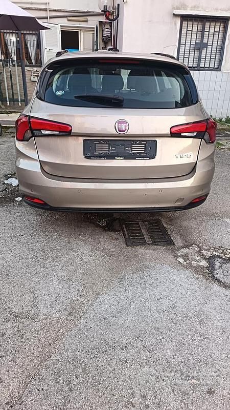 Usata Fiat Tipo 120 CV (88 kW) 2017 Station wagon
