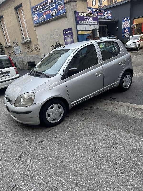 Usata Toyota Yaris 68 CV (50 kW) 2000 Berlina