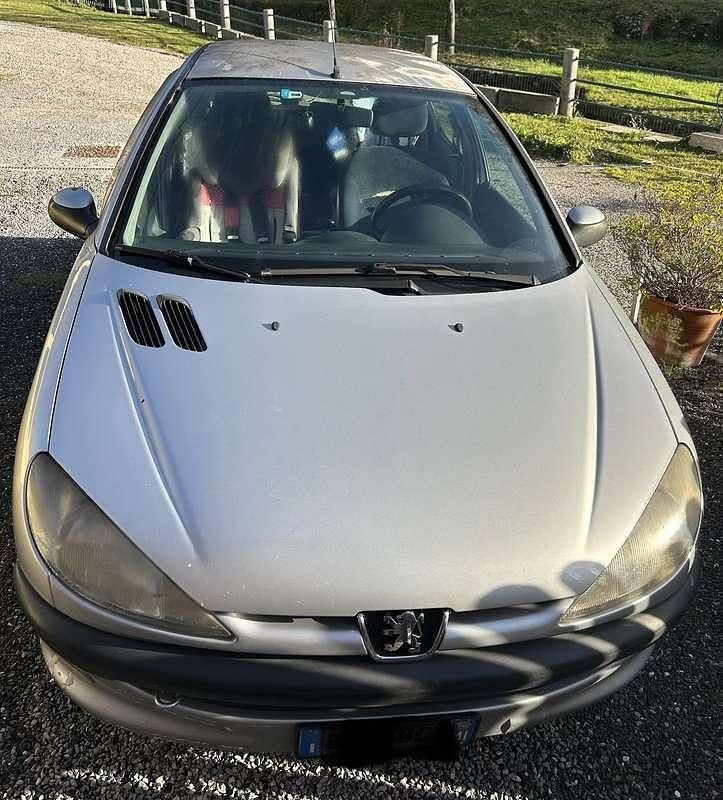 Usata Peugeot 206 60 CV (44 kW) 2000 Berlina