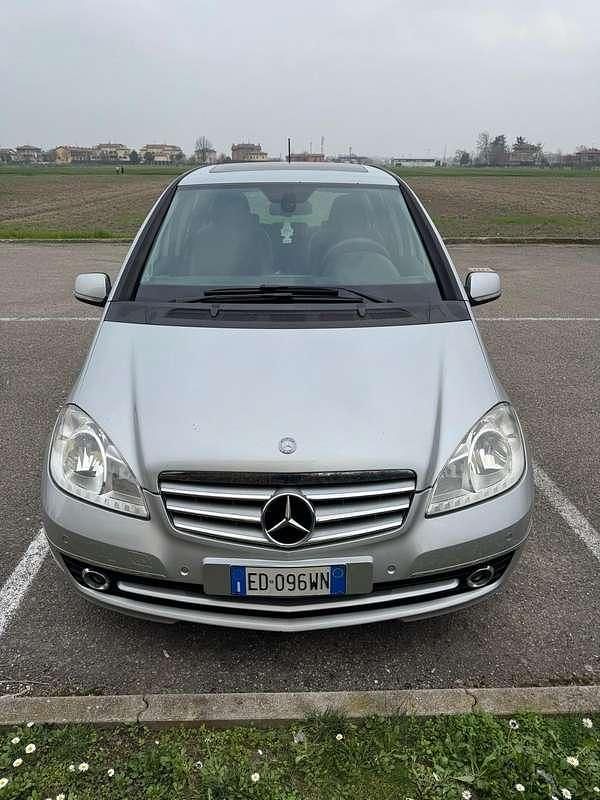 Usata Mercedes A160 95 CV (69 kW) 2010 Argento Monovolume