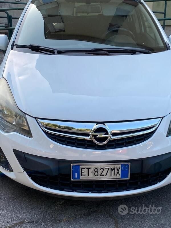 Usata Opel Corsa 85 CV (62 kW) 2013 Bianco Utilitaria