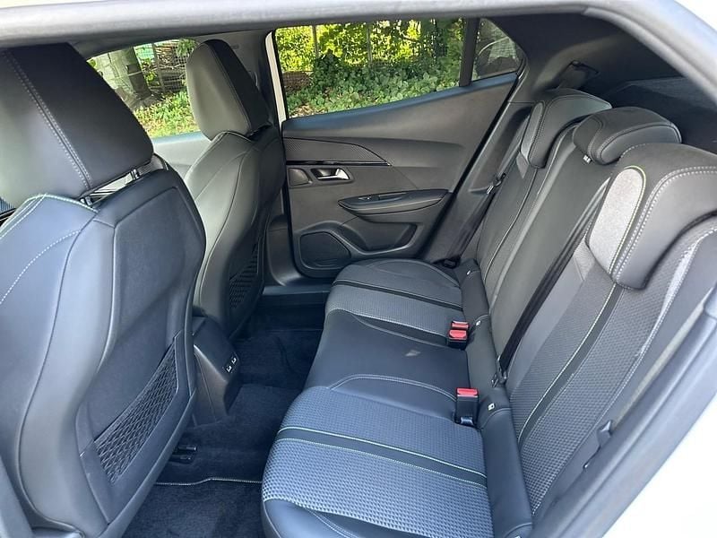 Usata Peugeot 2008 GT-line 131 CV (96 kW) 2020 Bianco SUV