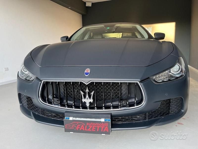 Grigio Usata 2017 Maserati Ghibli Coupé | 27.900 € (Buon prezzo) - Immagine 1/4