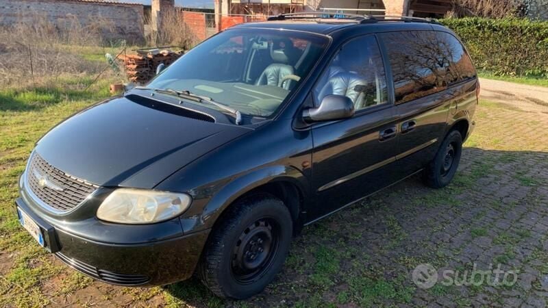Usata Chrysler Grand Voyager 116 CV (85 kW) 2003 Monovolume