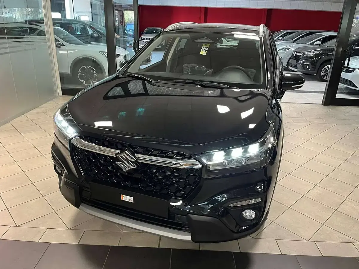 Usata Suzuki SX4 S-Cross 110 CV (80 kW) 2025 Nero SUV