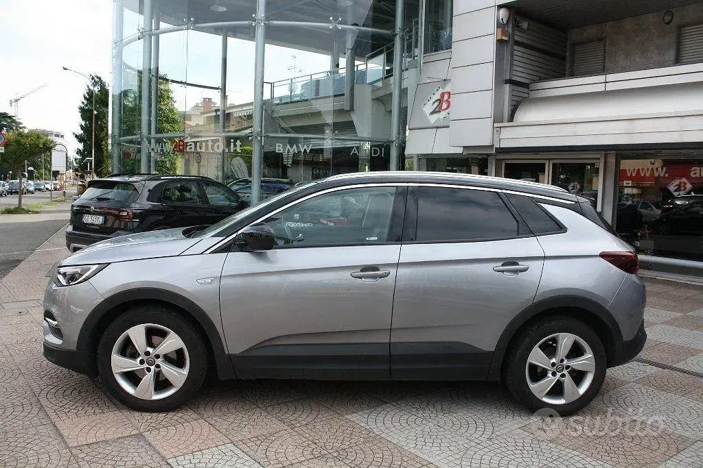 Usata Opel Grandland X Ultimate 131 CV (96 kW) 2018 Grigio SUV