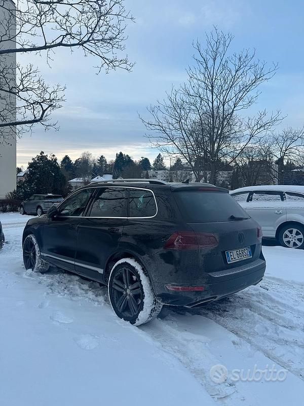 Usata VW Touareg Executive 245 CV (180 kW) 2011 Nero SUV