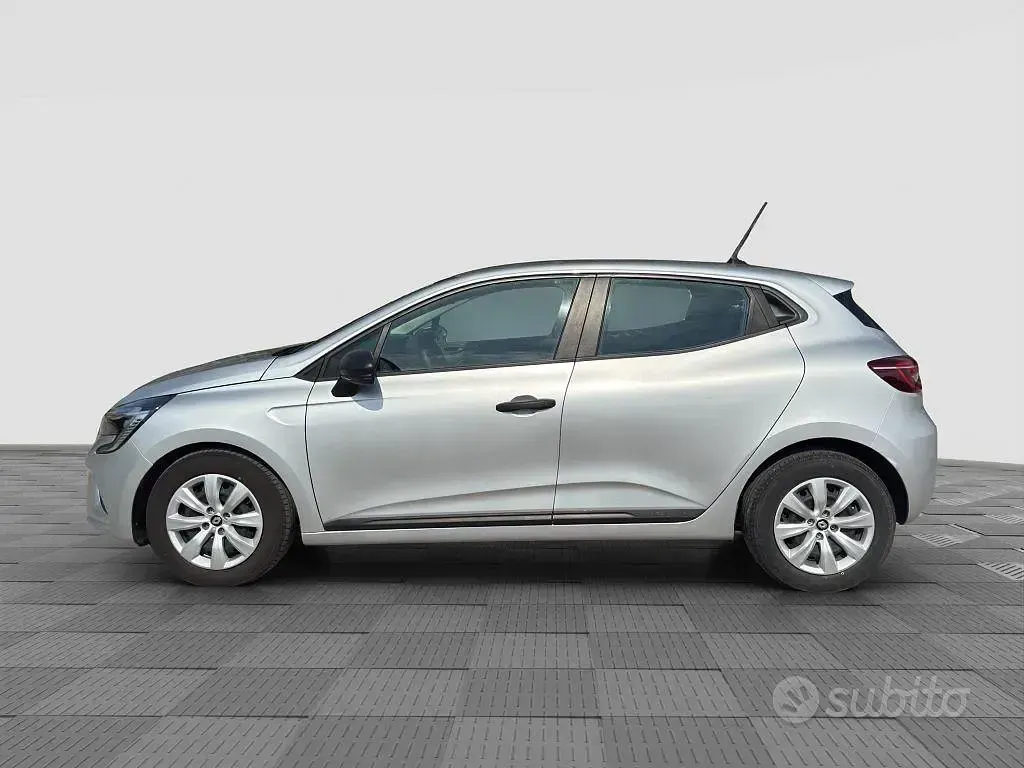 Usata Renault Clio Equilibre 67 CV (49 kW) 2023 Grigio Utilitaria