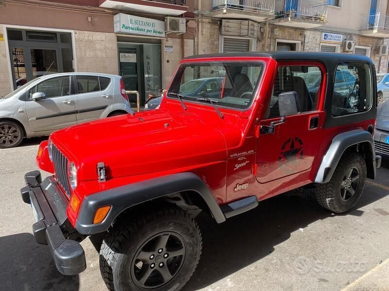 Usata Jeep Wrangler 177 CV (130 kW) 1999 Rosso SUV