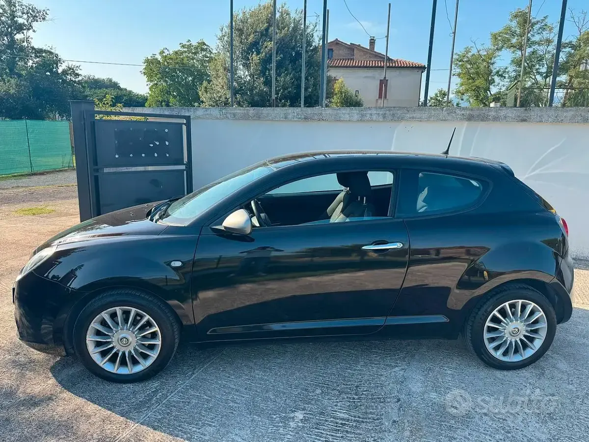 Usata Alfa Romeo MiTo Distinctive 85 CV (62 kW) 2013 Nero Utilitaria