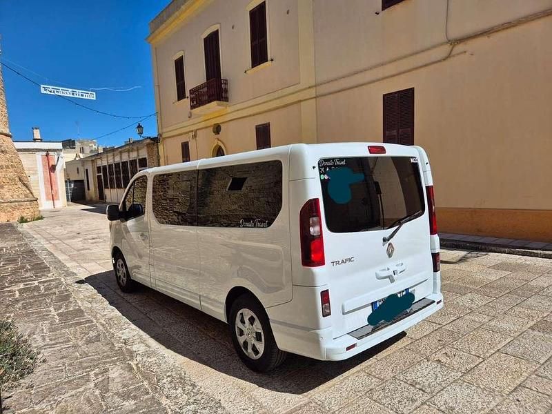 Usata Renault Trafic Intens 204 CV (150 kW) 2023 Bianco Monovolume
